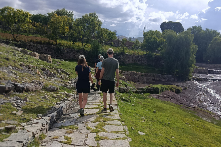 1-day Inca Trail, Maragua Crater, and Dinosaur Footprints Excursion 1-day maragua and dinosaur footprints tours