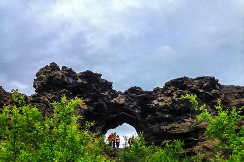 Myvatn meer en Godafoss bustour vanuit Akureyri