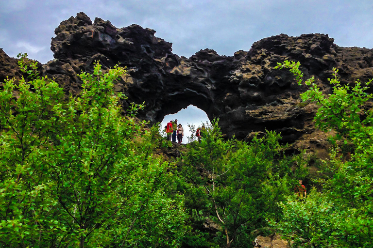 Busstur till sjön Myvatn och Godafoss från Akureyri