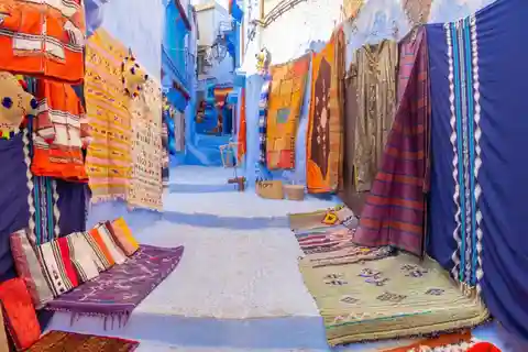 Excursión de un día de Marrakech a Chefchaouen en tren de alta velocidad
