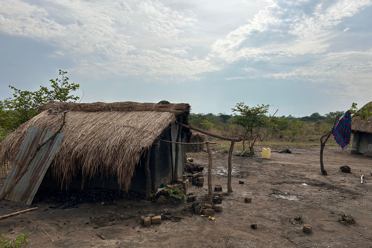 Uganda: Fort Patiko Slave Site & Ajulu/Moon Hills Day Trip