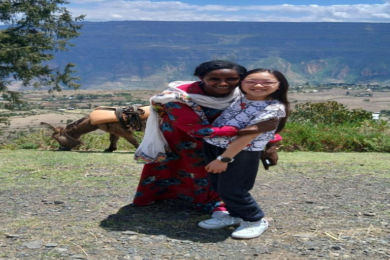 Addis Ababa: Women-Led City Tour with Lunch & Coffee