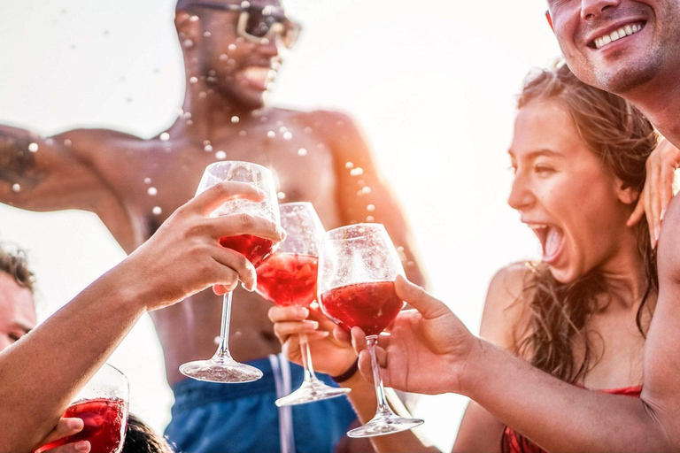 Croisière d&#039;une journée à Akrotiri 9,5 heures pour 8 personnes