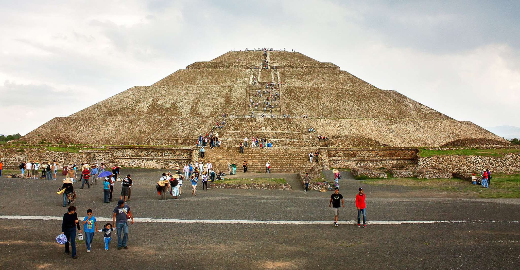 Mexico City, Teotihuacan, Guadalupe Shrine & Tlatelolco Tour - Housity