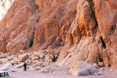 Sharm El-Sheikh: Jeep Adventure to Blue Hole, Canyon & Dahab Option 1 - Colored Canyon without Blue Hole & Abu Galum
