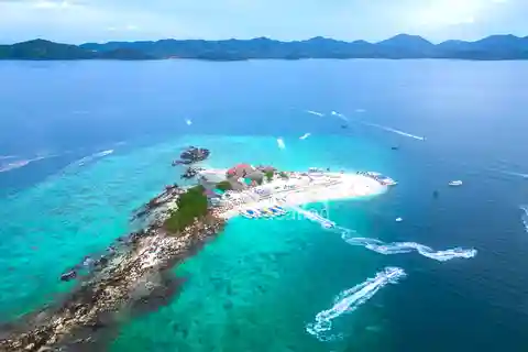Phuket: Tur til Khai-øerne med mulighed for vandaktiviteter