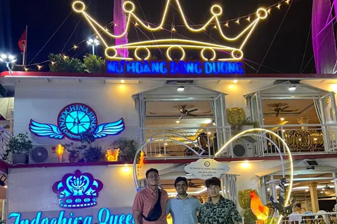 Cena in crociera sul fiume Saigon