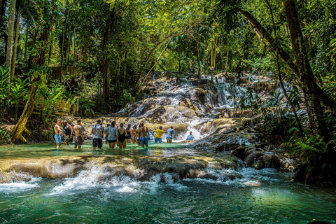 Ocho Rios: Dunn&#039;s River Falls Tour vanuit Montego Bay