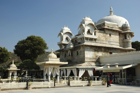 Au départ de Jaipur : 2 jours de visites touristiques avec nuitée à UdaipurVoiture Ac, guide touristique, billets d'entrée, promenade en bateau et hôtel 5 étoiles