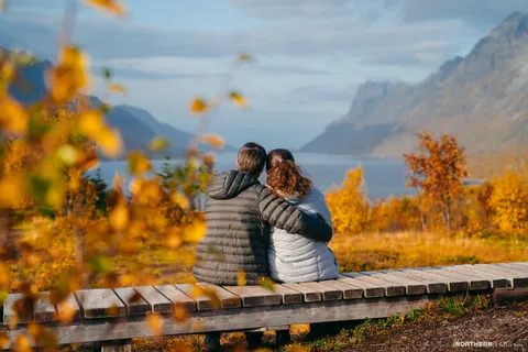 Tromsø: Sommaroy Fjord Tour with Lunch Option & Midnight Sun