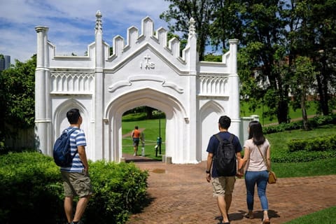 Singapore: Guided Walking Tour with a Local - Image 2
