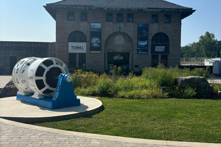 Walking Tour of Niagara Falls Canada and Hornblower Boat