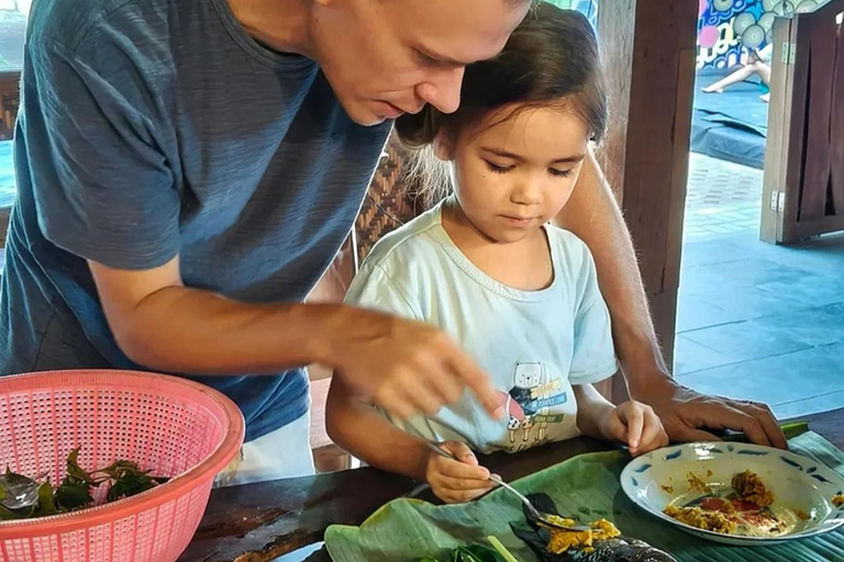 Yogyakarta: Javanese Village Tour with Batik & Cooking Class Java Village Tour with Batik & Cooking Class without Ticket