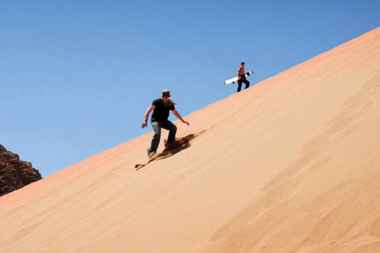 Doha: Safari nel deserto con sandboarding e giro in cammello