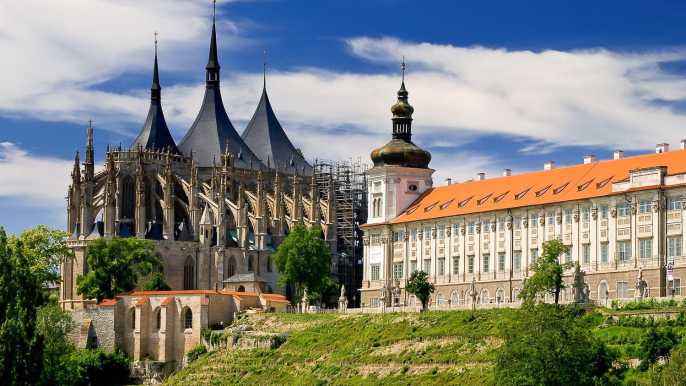 Desde Praga: tour de medio día a Kutná Hora con entradas