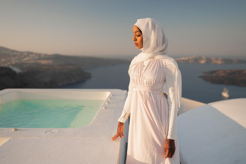 Santorini: Imerovigli Professional Photoshoot in Blue Dome