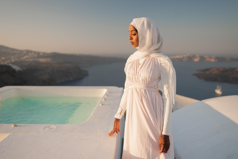 Santorini: Imerovigli Professional Photoshoot in Blue Dome