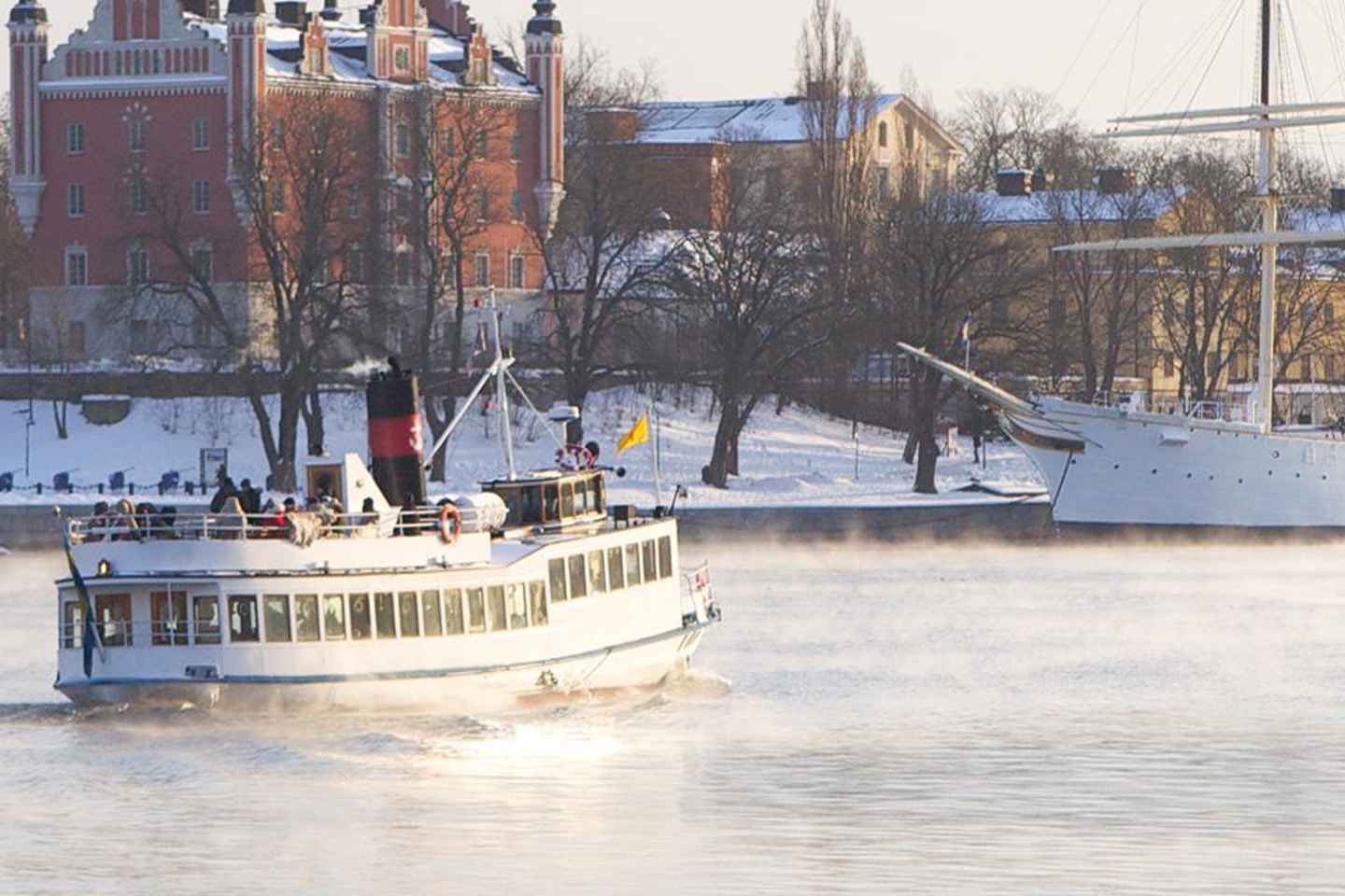 斯德哥尔摩冬季游船导览体验