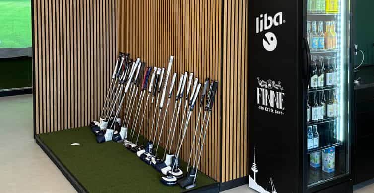 Münster: Indoor golf/golf simulator experience at Next Golf | GetYourGuide