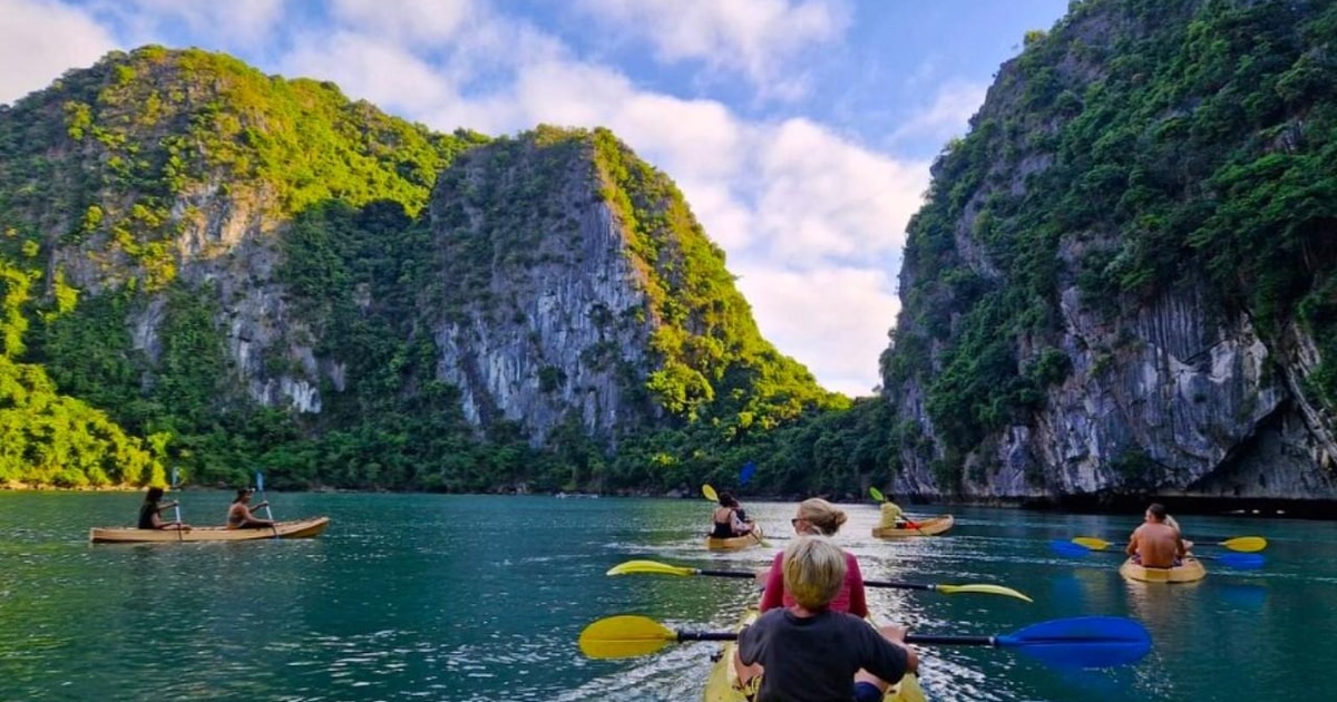 D N Avventura Sull Isola Di Cat Ba Villaggio Viet Hai Baia Di Lan