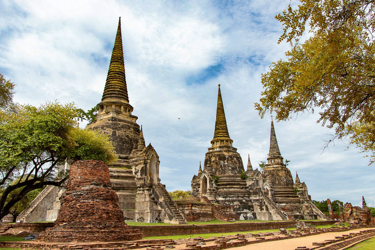 Ayutthaya: UNESCO Heritage Temples and Cafe Day TourJoin In Half Day Tour