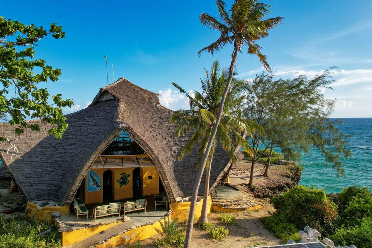 Zanzibar: Chumbe Island Day Trip incl. guided snorkelling