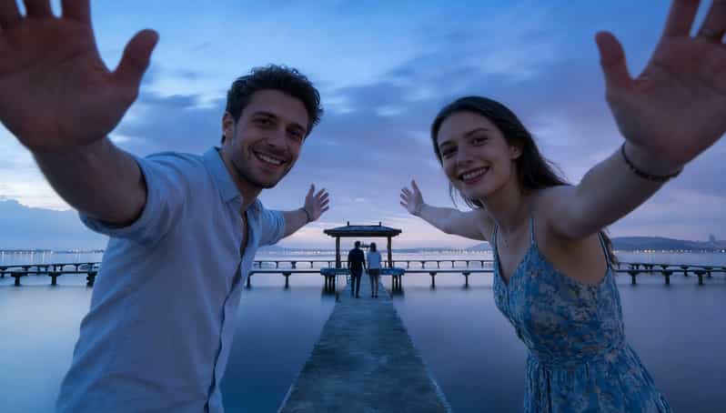 Excursão de meio dia a pé por Wuhan até o lago leste com torre de balsa