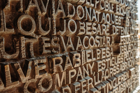Barcelona: Sagrada Familia Tour w/Skip-the-Line Entry Ticket