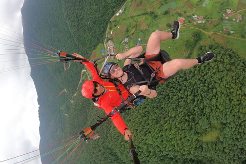 Kathmandu/Chandragiri : A Himalayan Paragliding Experience