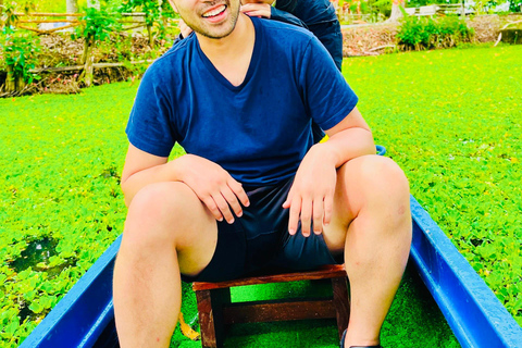 Natuurreservaat en drijvende markt