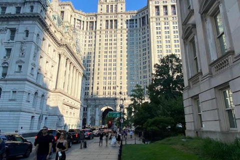 New York: Walk in the Financial District from Wall Street to El Toro