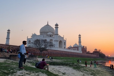 Agra: Sunrise Taj Mahal Tour with taj mahal full moon light All entrance Entry fees Comfortable transportation & Guide.