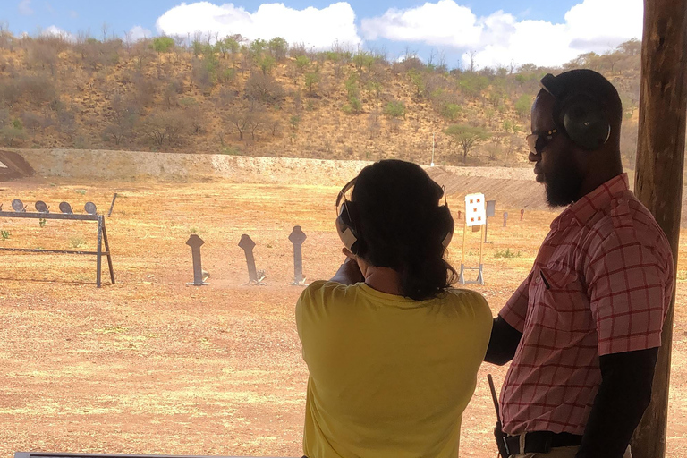 Nairobi: Dagtrip naar Lake Magadi met Shooting Range Experience