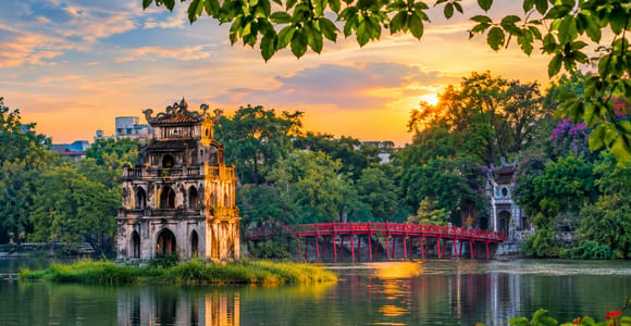 Hanoi: Hidden History & Local Life Private Walking Tour
