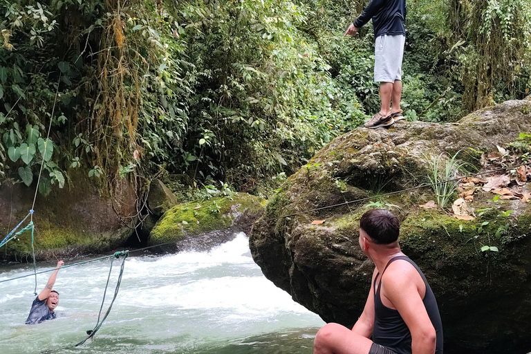 Excursion d&#039;une journée complète à Mindo, tout compris, avec transport depuis Quito.Excursion d&#039;une journée complète à Mindo, tout compris, avec transport depuis Quito