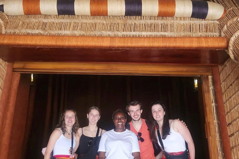 Kampala: City Tour by Tuk Tuk or Car By using Car