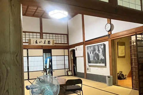 Kanazawa: Zen Calligraphy Experience at a Historic Temple