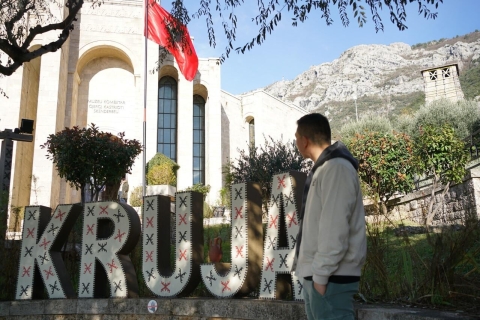Au départ de Tirana : Visite guidée en groupe de Kruja et Sari Salltik