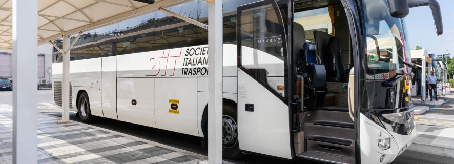 Rooma: Bussikuljetus Ciampinon lentokentälle tai takaisin