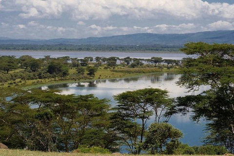 Nairobi:Lake Naivasha, Hell’s Gate & Crescent Island Tour