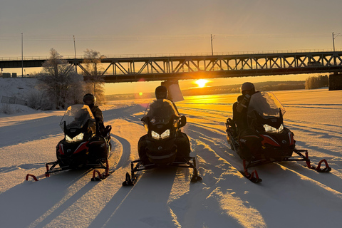 Rovaniemi: Arctic Wilderness Snowmobiling Ride