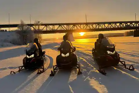 Rovaniemi: Snöskoteråkning i den arktiska vildmarken