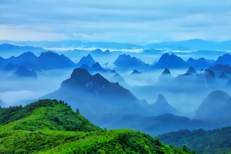 Private Guilin Reed Flute Cave, Elephant Hill & Tea Tour