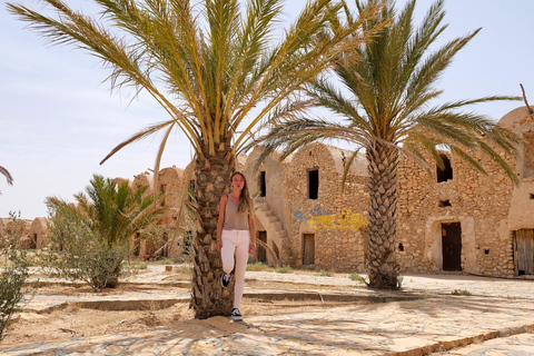 2D Tataouine, Ksar Ghilane & Matmata tour with night in tent