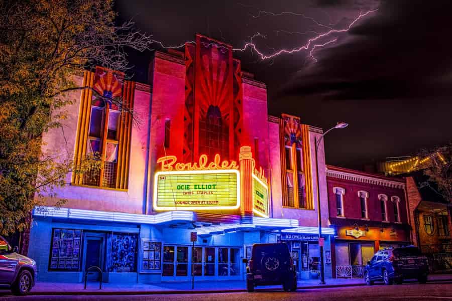 Knochen, Begräbnisse und Balladen: Boulder Geistertouren. Foto: GetYourGuide