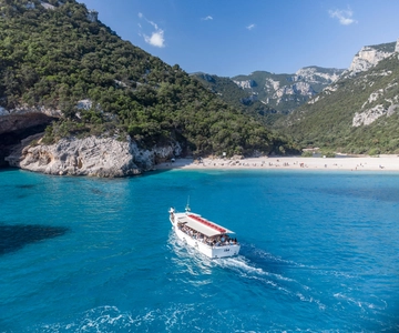 Cala Gonone: Passeio de barco por Cala Luna e Cala Sisine