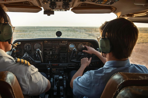 Burlington: experiência de voo panorâmico na costa do Lago OntárioBurlington: experiência de voo panorâmico pela costa do Lago Ontário