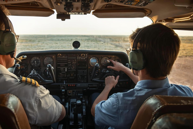 Burlington: experiência de voo panorâmico na costa do Lago OntárioBurlington: experiência de voo panorâmico pela costa do Lago Ontário