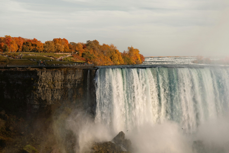 De NYC: Excursão de 1 dia às Cataratas do Niágara em carrinhaDe Nova York: Excursão de 1 dia às Cataratas do Niágara em Van