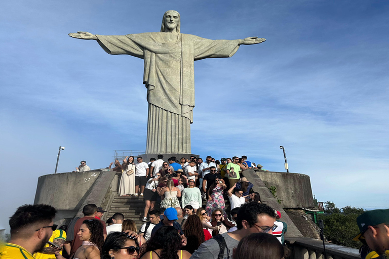 Sunrise Rio Tour: Christ the Redeemer + Mirante Dona Marta + Selarón
